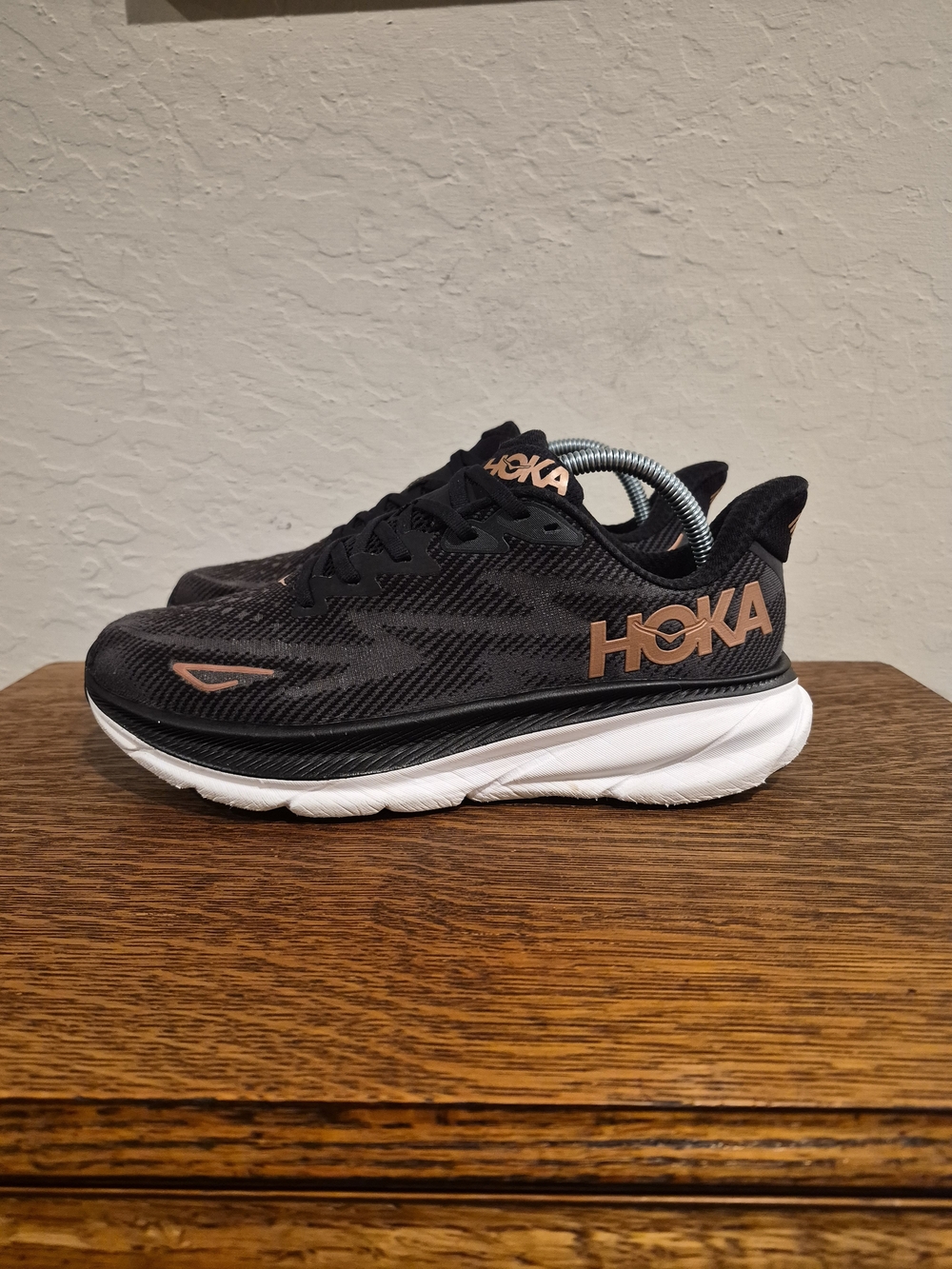 HOKA One One Clifton 9 Athletic Running Shoes
Women's Size 9B